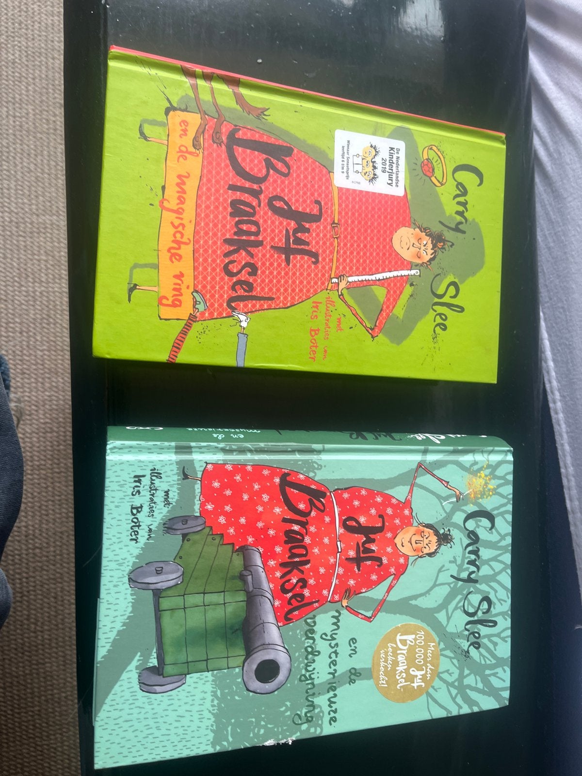 Juf Braaksel boeken - Carry Slee (2 stuks), Boeken, Ophalen of Verzenden, Zo goed als nieuw, Fictie algemeen