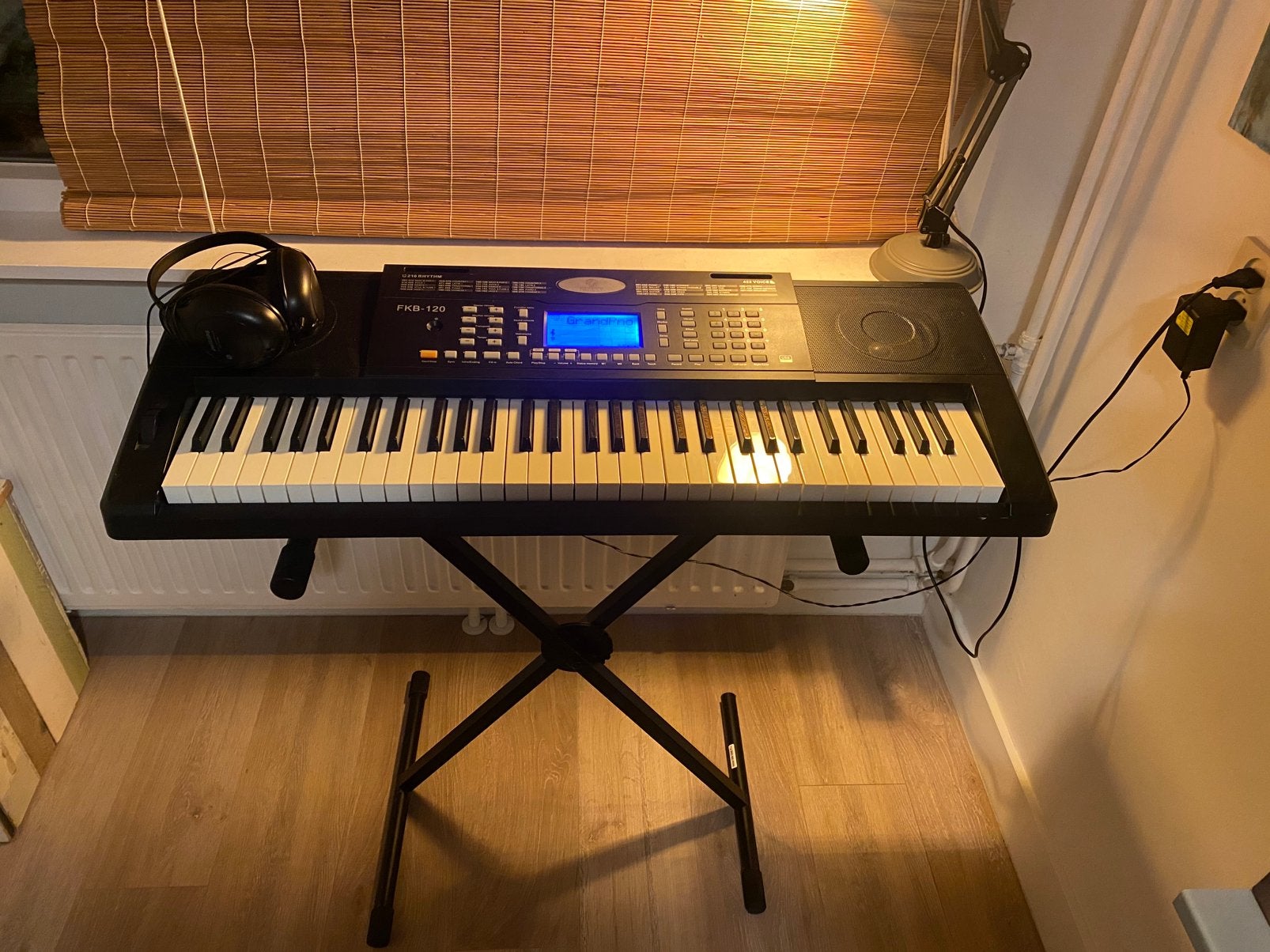 Leuk keyboard.  Fazley FKB-120, 61 toetsen, Zo goed als nieuw, Met standaard, Ophalen