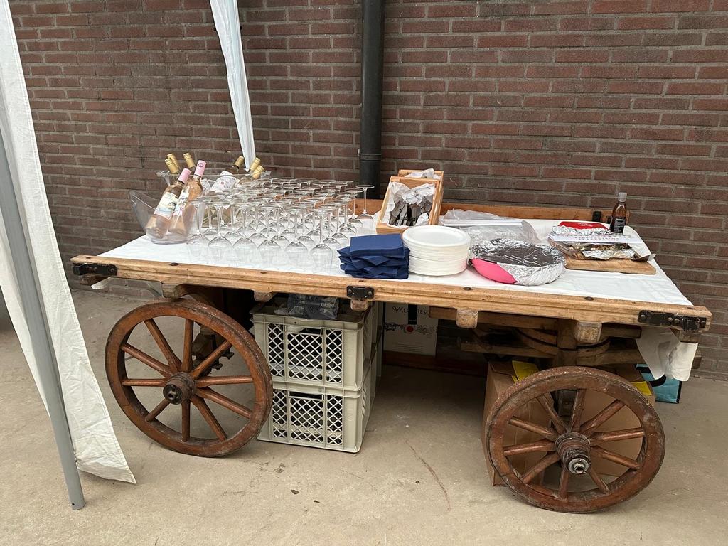 Antieke houten kar / decoratieve wagen, Ophalen