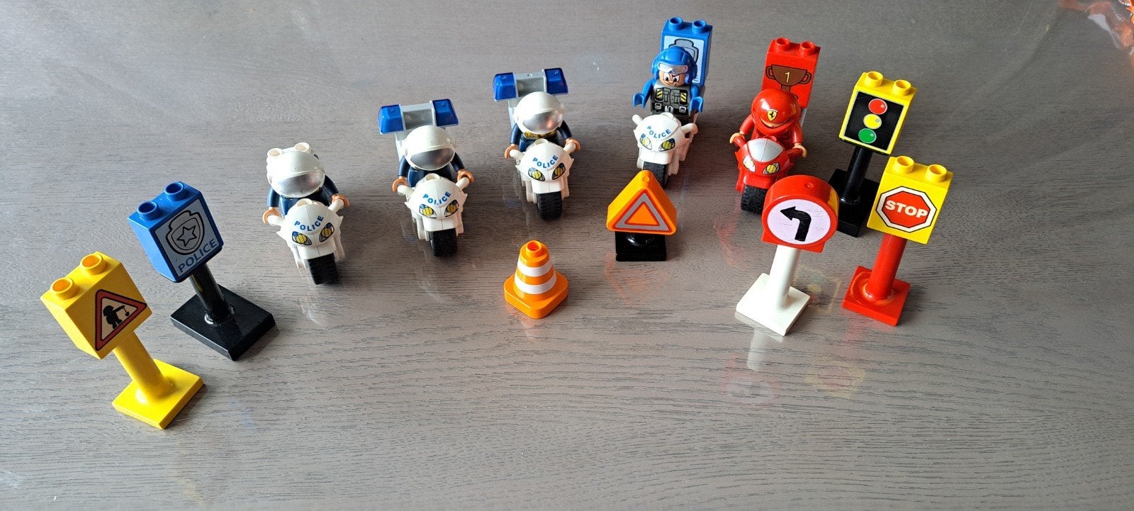 5 Duplo politie motors met stoere agenten met verkeersborden, Kinderen en Baby's, Speelgoed | Duplo en Lego, Ophalen, Zo goed als nieuw