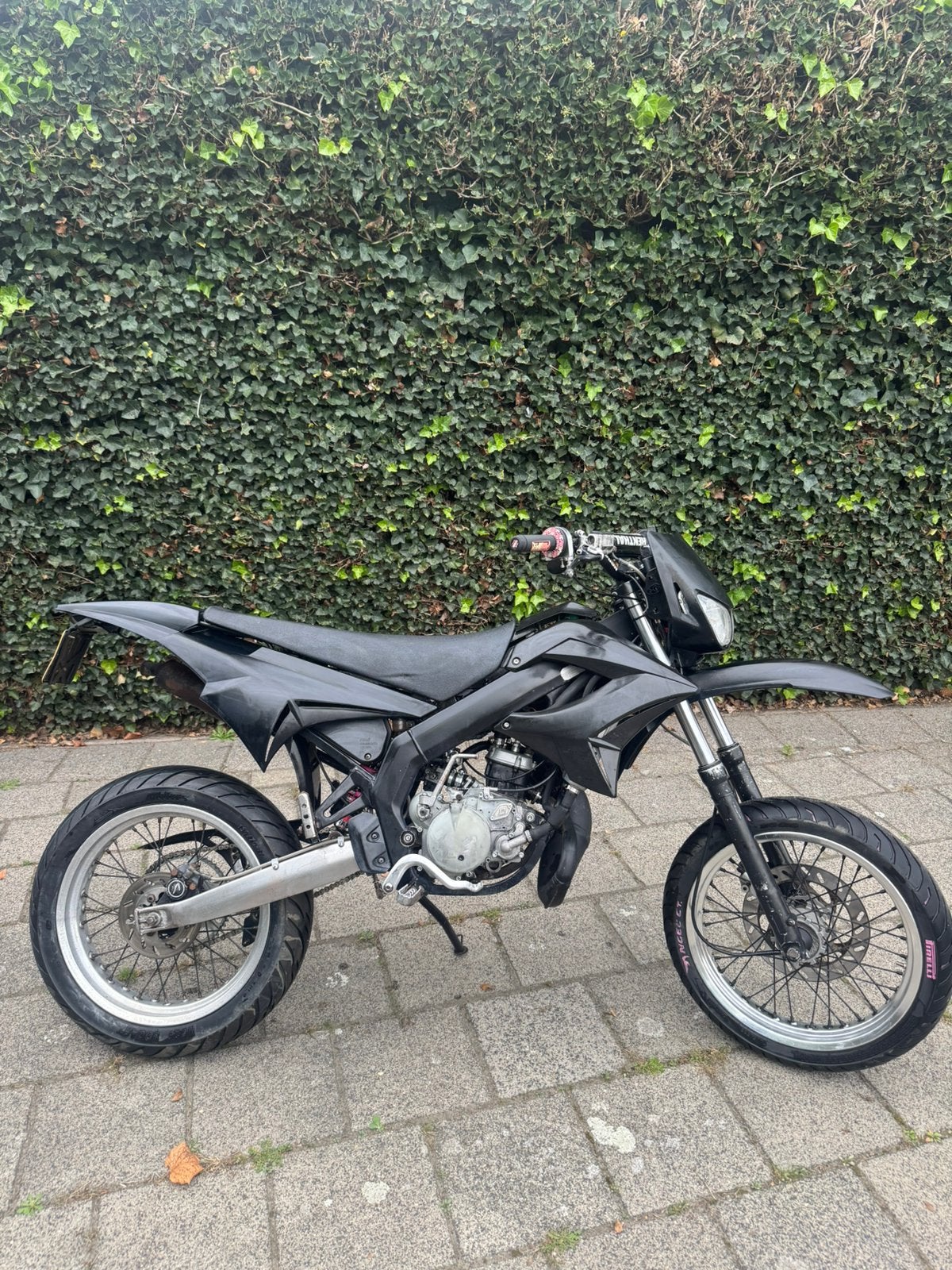 Derbi senda xtreme 50 cc 2008, Fietsen en Brommers, Ophalen of Verzenden, Zo goed als nieuw