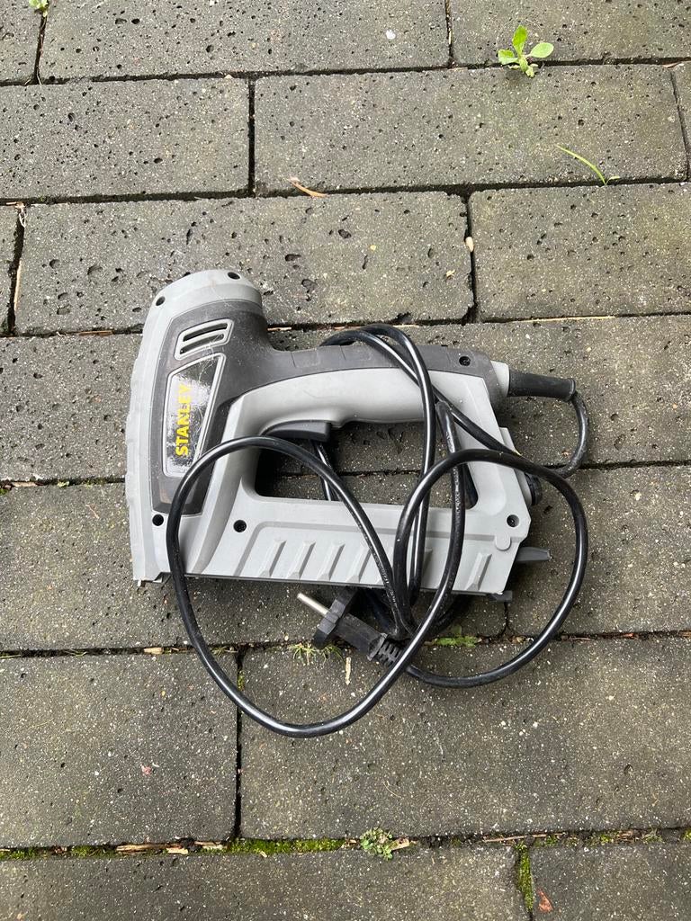 Elektrische nietmachine Stanley, Ophalen, Gebruikt