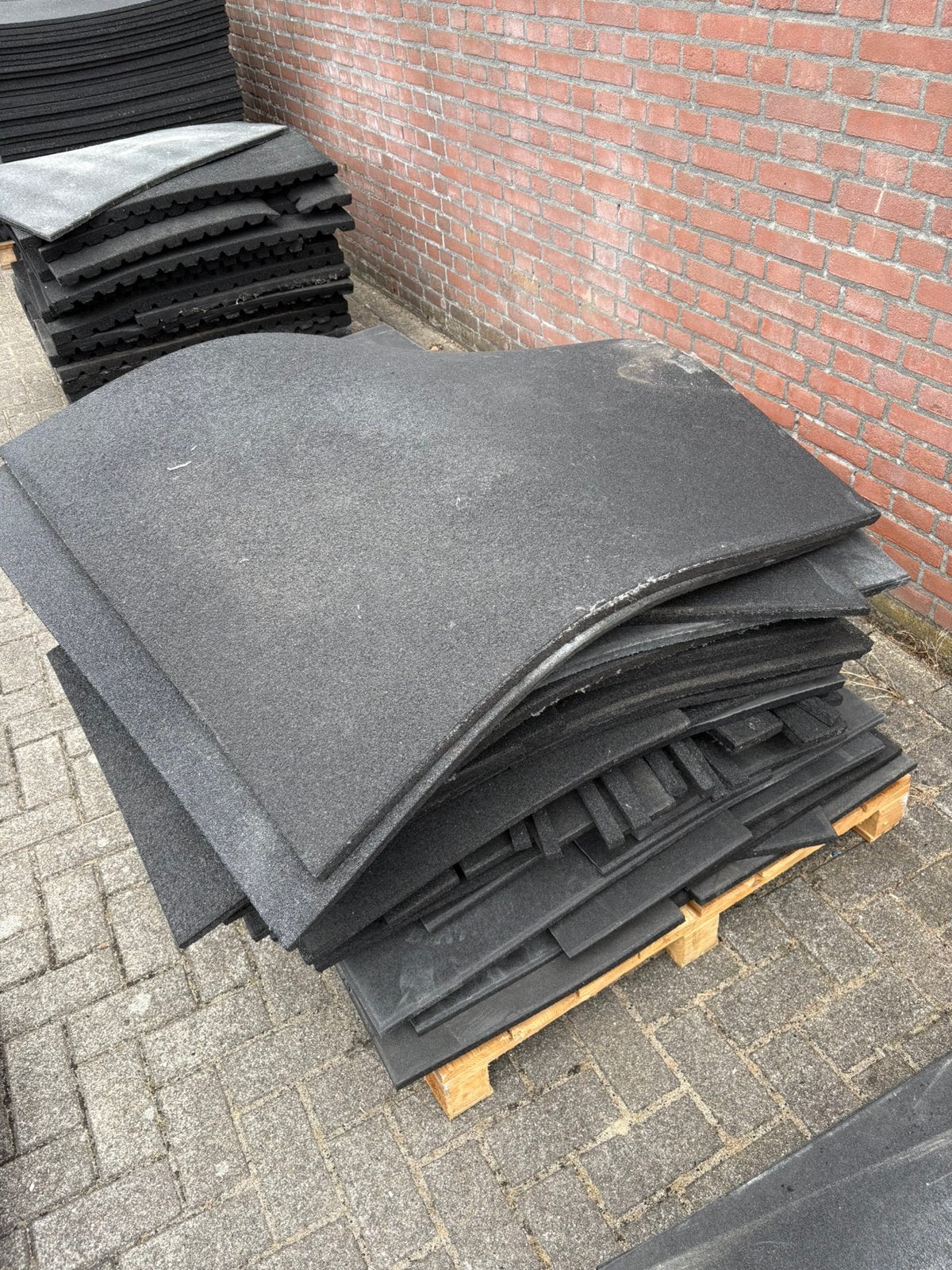Meer dan 20 m rubberen snij matten tegels rest stukken, Ophalen, Overige materialen, 50 tot 150 cm, Vloerdelen of -planken