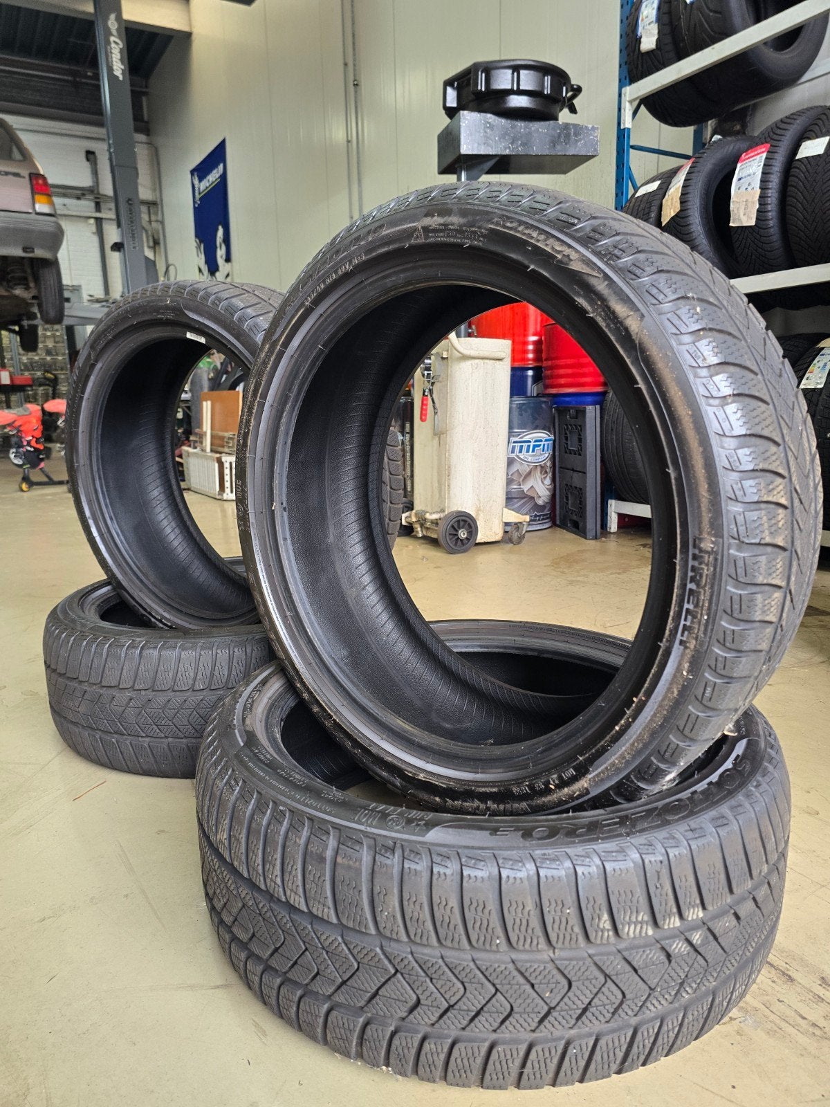 Pirelli Sotto Zero 19 inch 245/40 Runflat Winterbanden BMW, 19 inch, Band(en), Personenwagen, Gebruikt