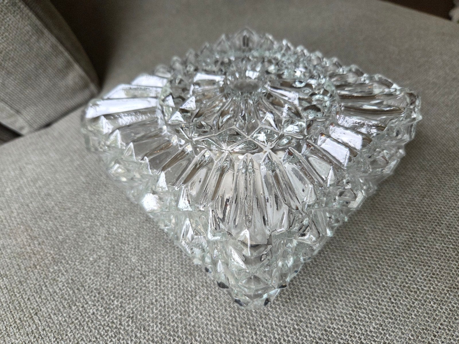 Glazen plafondlamp met kristallen design, Huis en Inrichting, Ophalen, 18 cm, Vintage, E27 (groot)