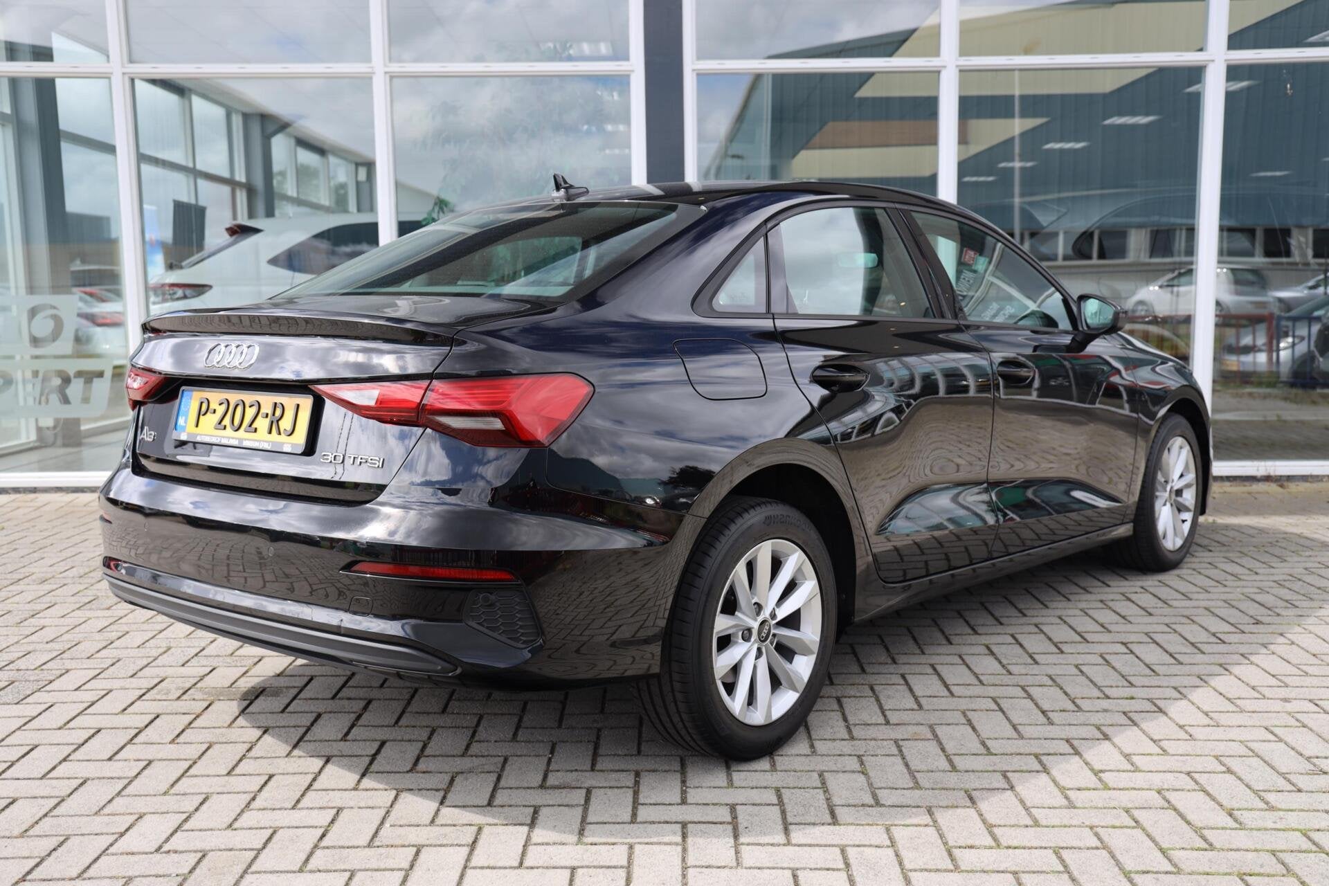 Audi A3 Limousine 30 TFSI Pro Line|Automaat|NAP|Cruise contr, Auto's, Audi, Zwart, Origineel Nederlands, Bedrijf, 3 cilinders