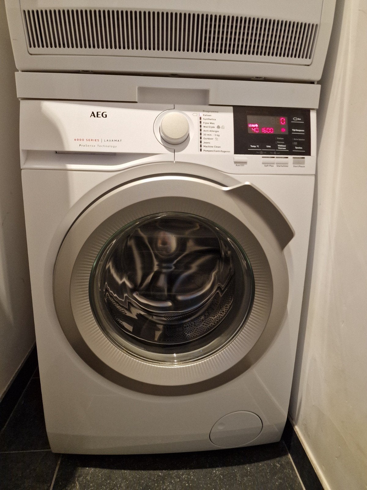 AEG 6000 Series Lavamat Wasmachine - Zo goed als nieuw, Ophalen, 1200 tot 1600 toeren