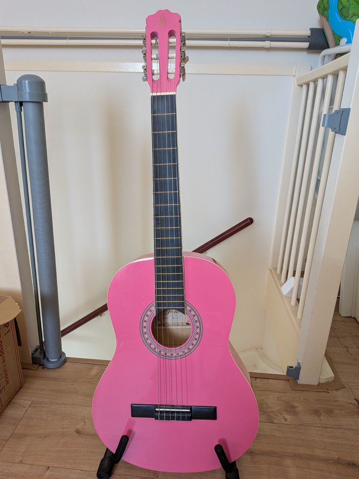 Roze gitaar, Ophalen, Zo goed als nieuw, Klassieke of Spaanse gitaar