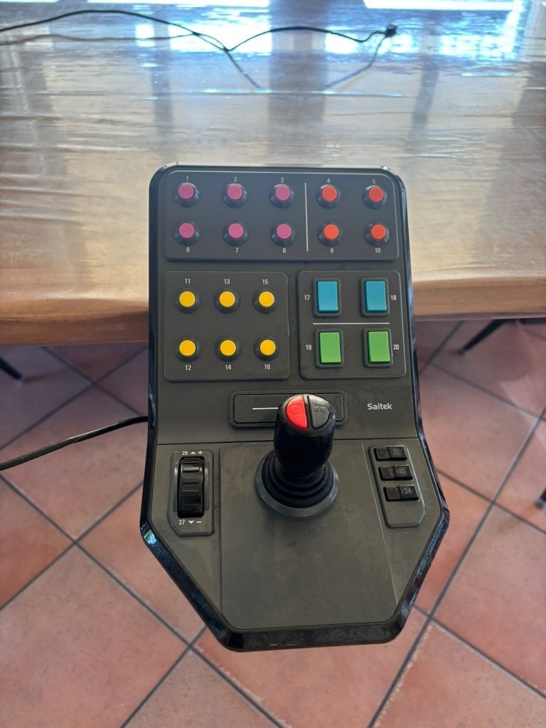 Saitek side panel (jong gebruikt), Computers en Software, Ophalen of Verzenden, Zo goed als nieuw, Logitech Saitek
