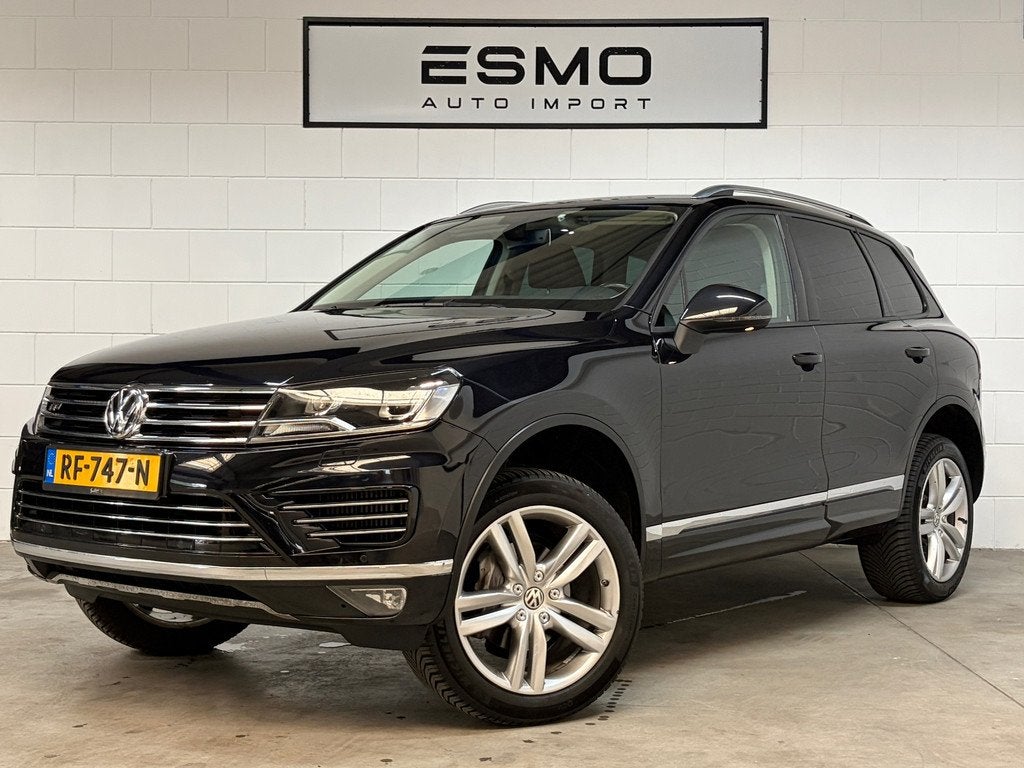 Volkswagen Touareg 3.0 TDI R-line EXPORTPRIJS Luchtvering Tr, Auto's, Volkswagen, Automaat, 15 km/l, 255 €/maand, Zwart