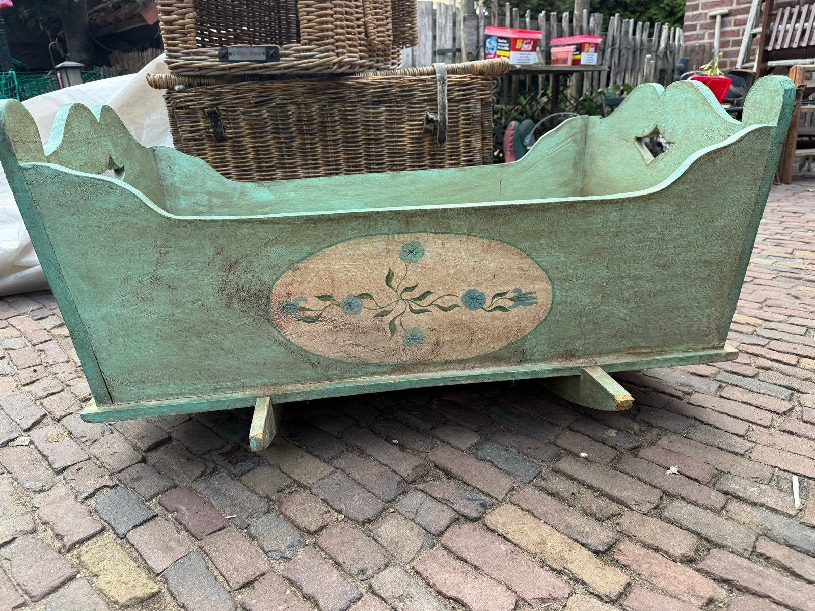 Antieke houten wieg met handgeschilderde decoratie, Antiek en Kunst, Ophalen