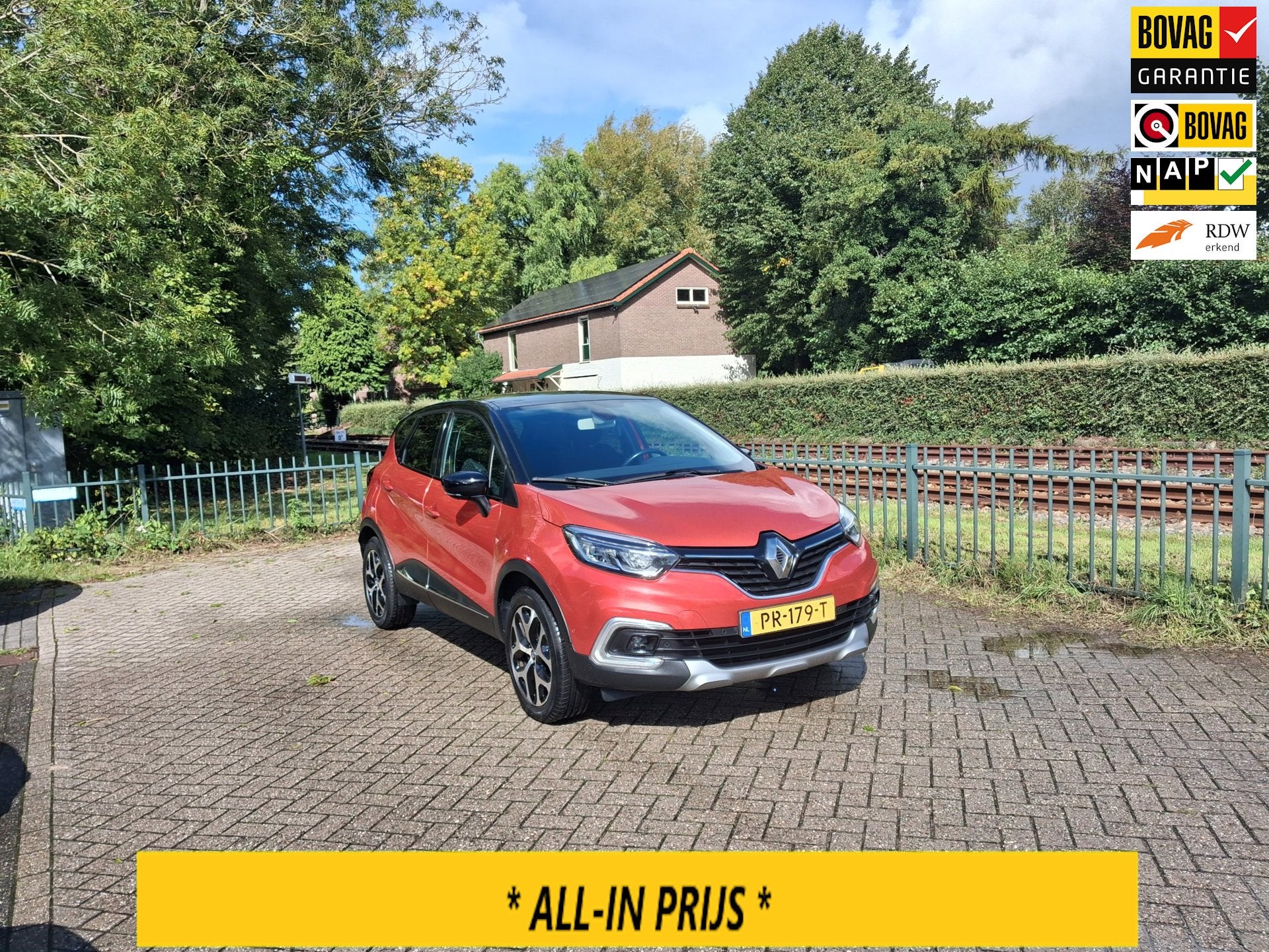 Renault Captur 0.9 TCe Intens Navi pdc cam LED trekhaak lage, Auto's, Voorwielaandrijving, Stof, Gebruikt, 620 kg