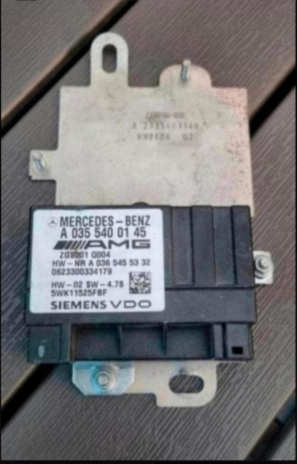 BRANDSTOFPOMP MODULE REGELEENHEID MERCEDES CLS63 ML63

AMG, Ophalen of Verzenden
