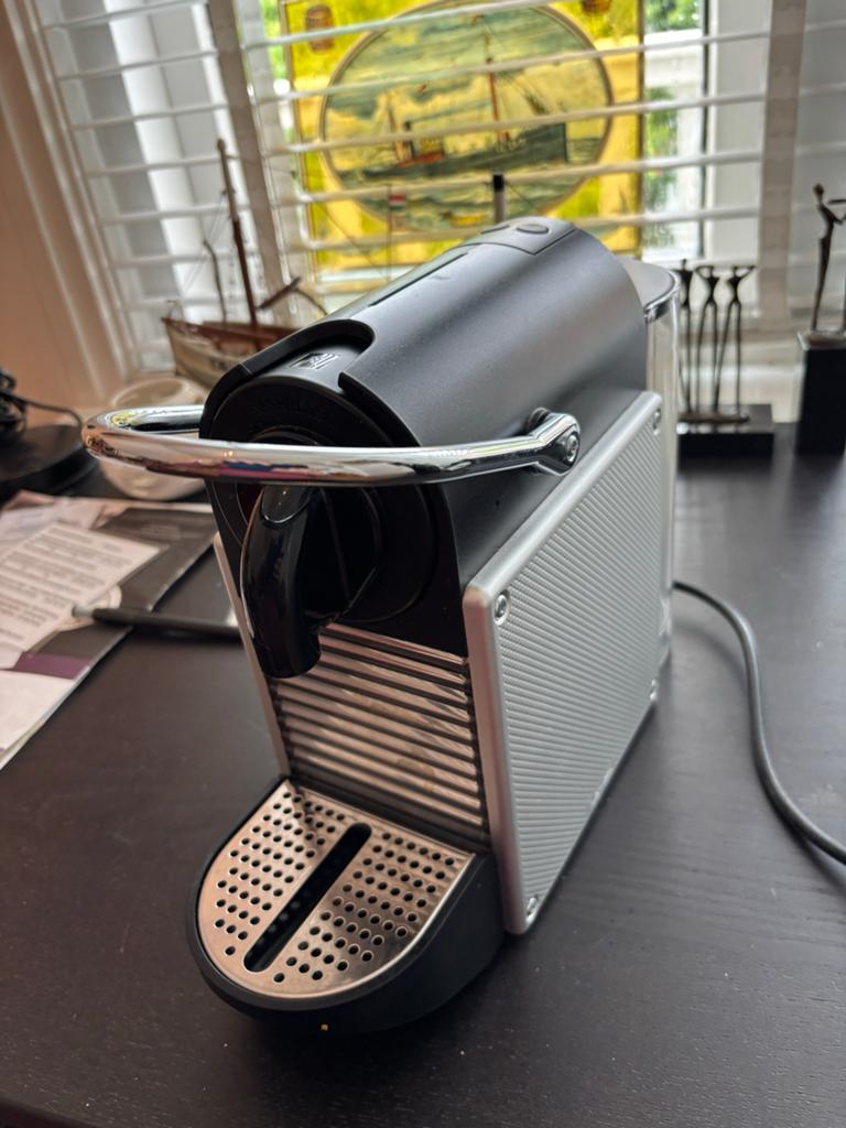 Nespresso Pixie D61 Koffiemachine - Goed werkend, Koffiepads en cups, Gebruikt, Koffiemachine, Ophalen of Verzenden