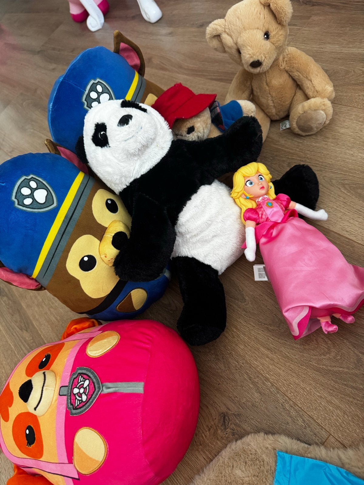 Grote verzameling knuffels: Paw Patrol, Panda, Beer, Prinses, Ophalen, Gebruikt, Overige merken, Blauw