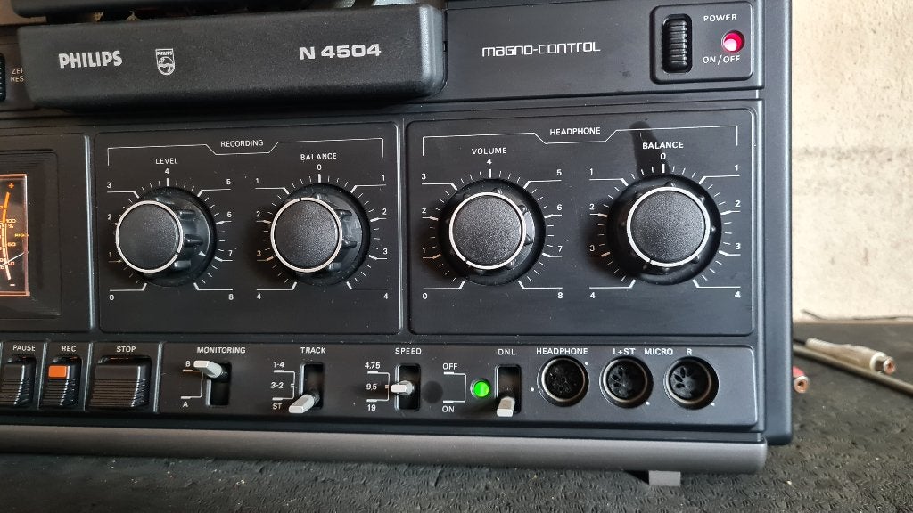 Bandrecorder Philips N4504 gereviseerd, Ophalen, Bandrecorder, Met stofkap