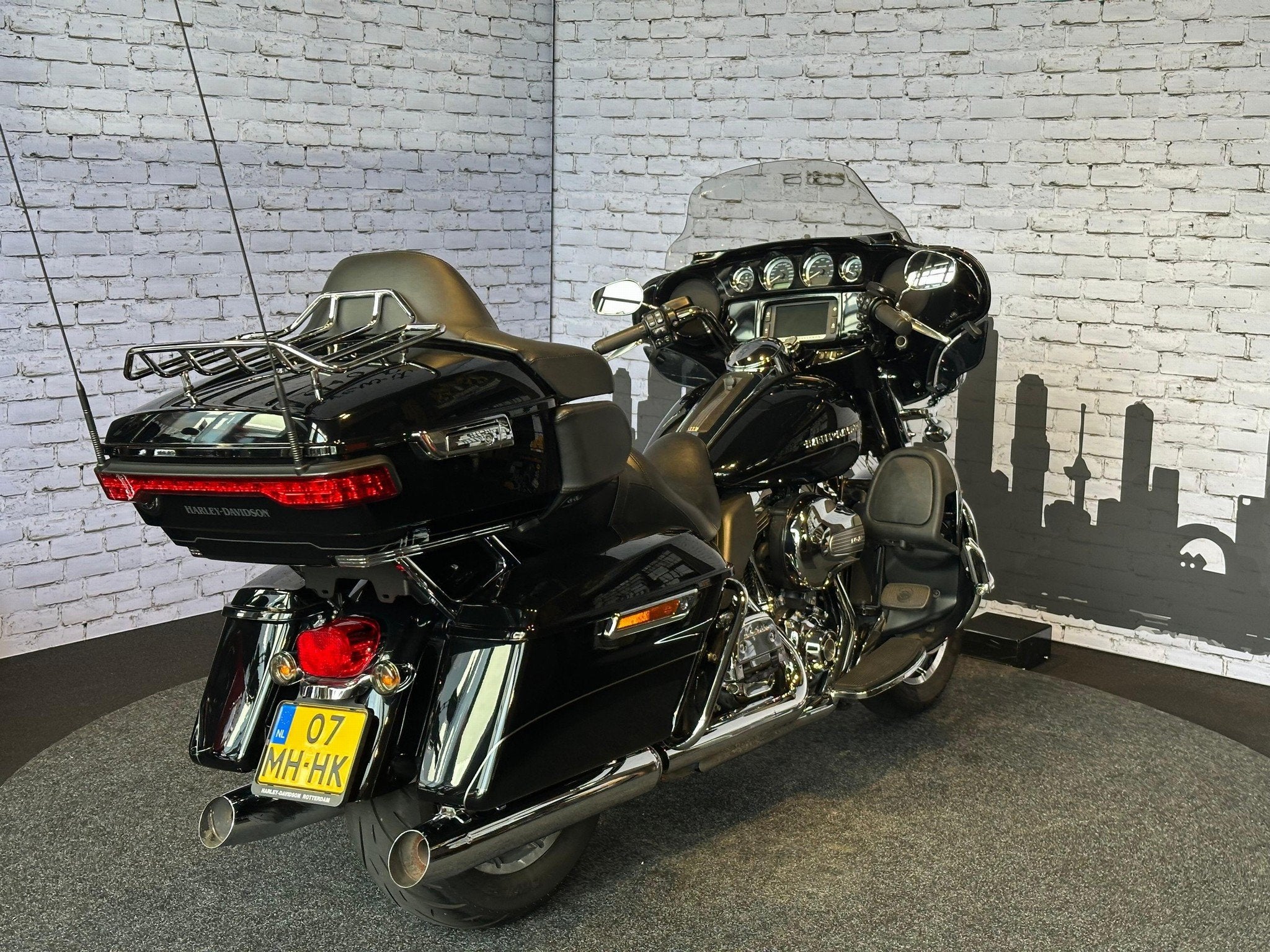 Harley-Davidson FLHTK ULTRA LIMITED (bj 2014), Motoren, Laan van Vredenoord 33
2289 DA  RIJSWIJK, NL, Meer dan 35 kW, Toermotor