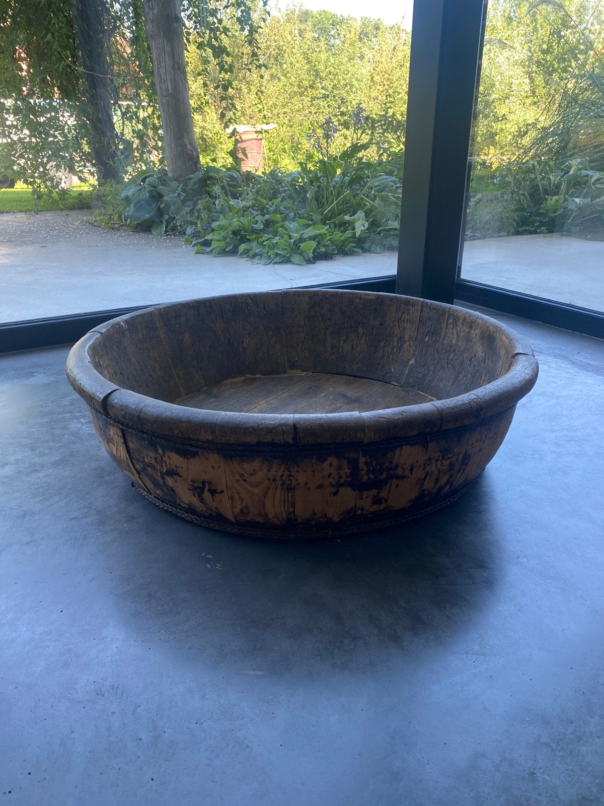 Schaal/ Hondenmand/ Deco, Ophalen, Zo goed als nieuw, Rond, Hout