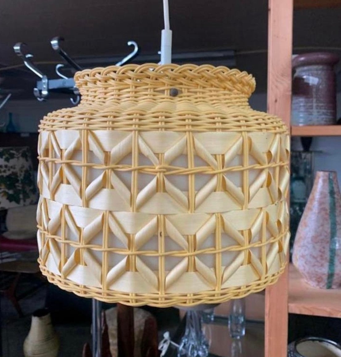 Lamp mooie vintage retro rotan rieten hanglamp jaren 60., Ophalen of Verzenden, Zo goed als nieuw