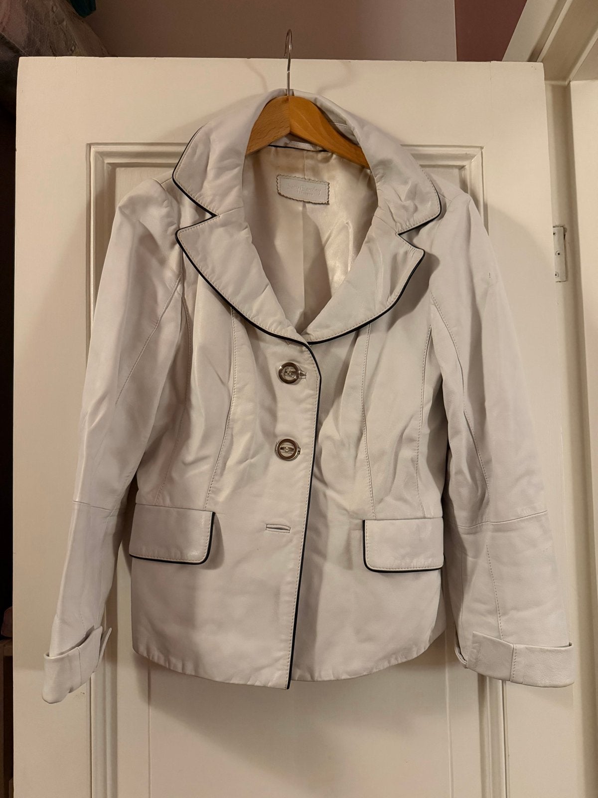 Betty Barclay Leren Jasje - Crème met Zwarte Details, Overige kleuren, Jasje, Gedragen, Ophalen