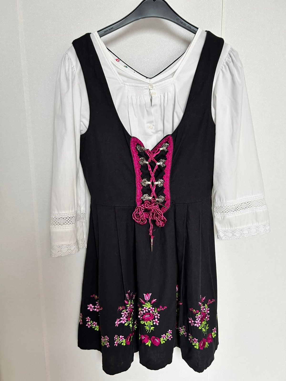Original Steindl Dirndl Borduurwerk 2 delig Maat 36/38, Kleding | Dames, Ophalen, Zo goed als nieuw, Maat 38/40 (M), Overige thema's