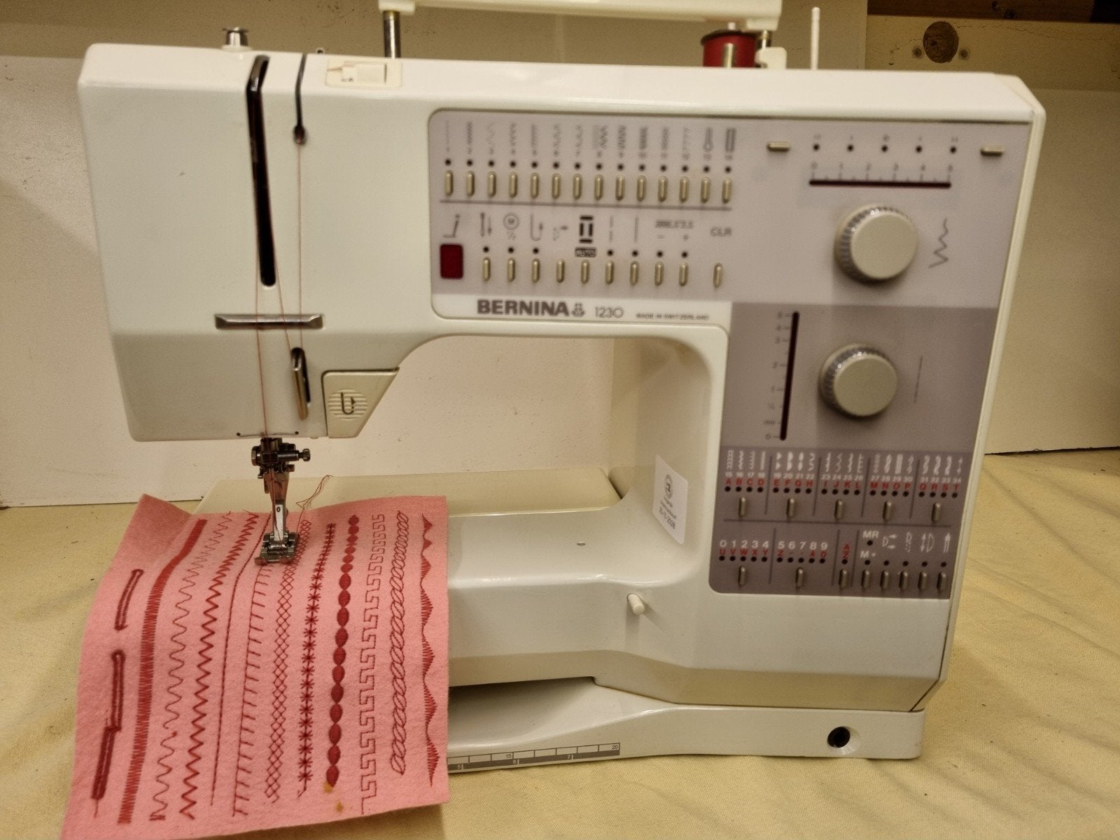 Bernina 1230, Ophalen of Verzenden, Zo goed als nieuw, Naaimachine, Bernina
