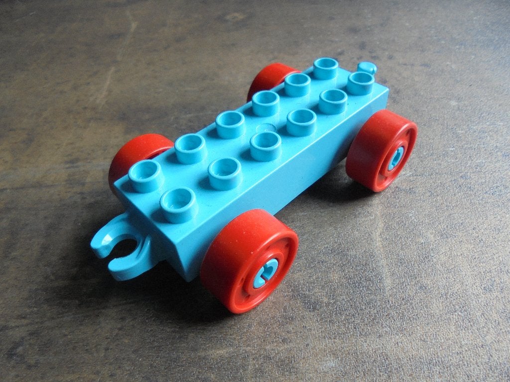 Lego Duplo Car Base 2x6 with Fake Bolts (zie foto's) 6, Ophalen of Verzenden, Gebruikt, Losse stenen, Duplo