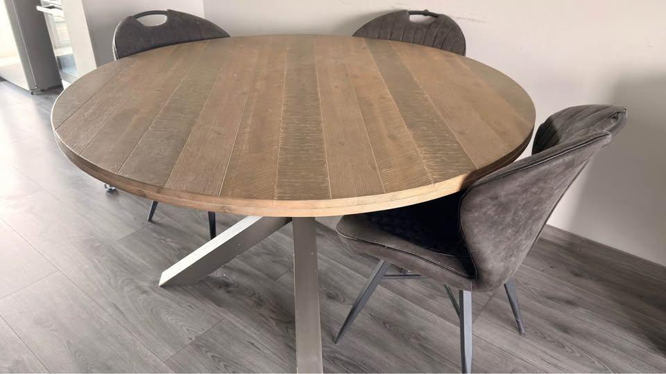 Ronde eettafel + 4 stoelen, Huis en Inrichting, Tafels | Eettafels, Ophalen, Gebruikt, 100 tot 150 cm, 150 tot 200 cm