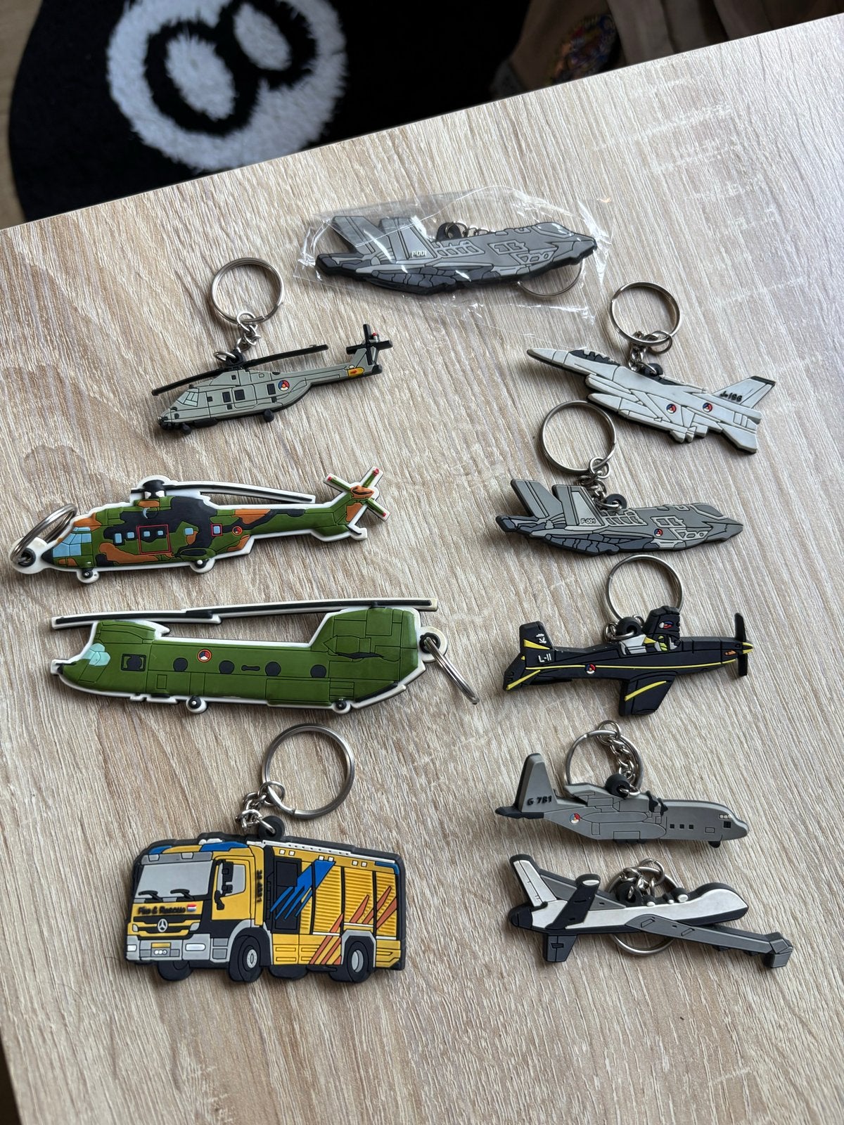 Sleutelhangers Koninklijke Luchtmacht, Ophalen of Verzenden, Zo goed als nieuw, Transport