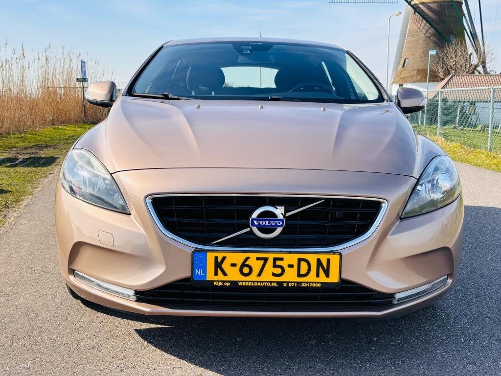 Volvo V40 1.6 T3 Summum|Goed onderhouden|Camera|parkeers sen, Auto's, Voorwielaandrijving, Stof, Gebruikt, 4 cilinders