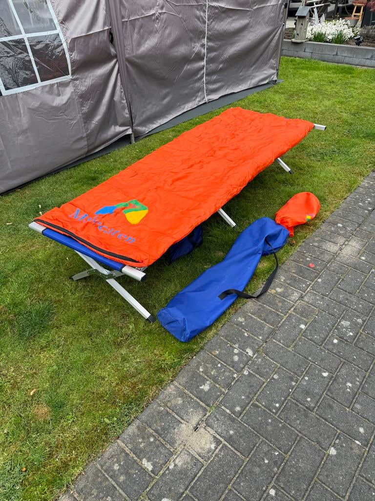 Campingbed veldbed met slaapzak (4), Ophalen of Verzenden, Gebruikt