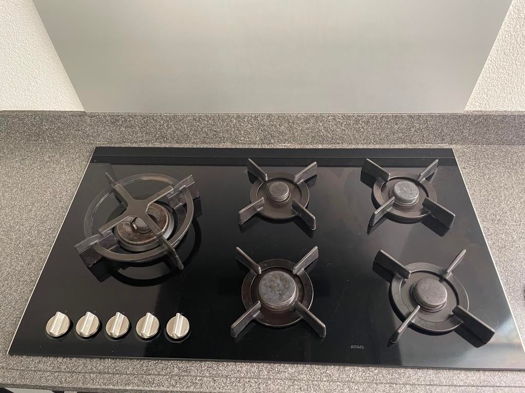 Te koop 5 pits Atag gaskookplaat 90 cm, Witgoed en Apparatuur, Kookplaten, Ophalen, Zo goed als nieuw, Inbouw, Gas