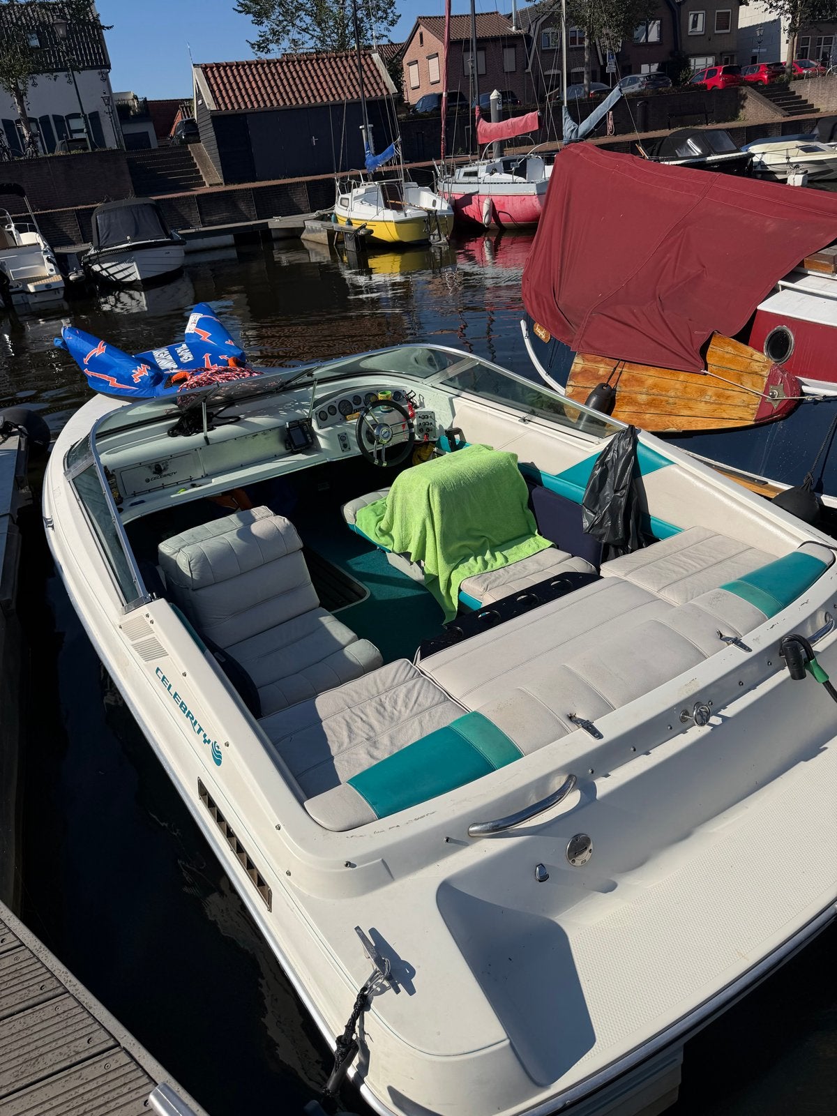 Celebrity Speedboot - Motor defect, staartstuk vervangen, Ophalen, Overige merken, Gebruikt, Binnenboordmotor
