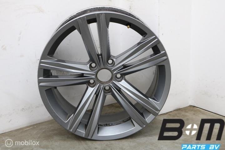1 losse 18 inch lichtmetalen velg VW Arteon 3G8601025N, Auto-onderdelen, Banden en Velgen, Gebruikt, Velg(en)