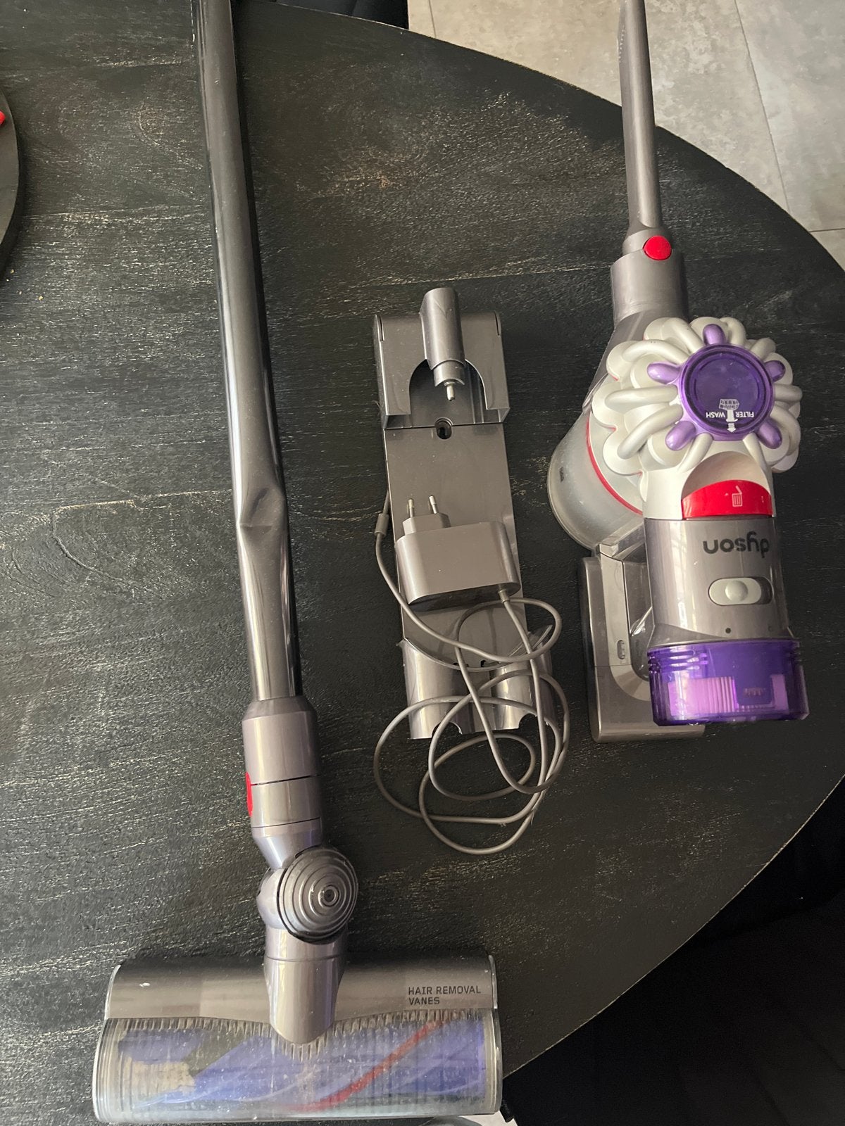Dyson V8 Steelstofzuiger - Gebruikt met lichte schade, Ophalen, Gebruikt, Draadloos, Dyson