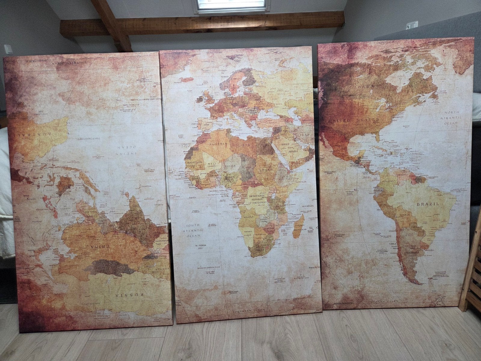 wereldkaart schilderij 3 luik, Antiek en Kunst, Ophalen