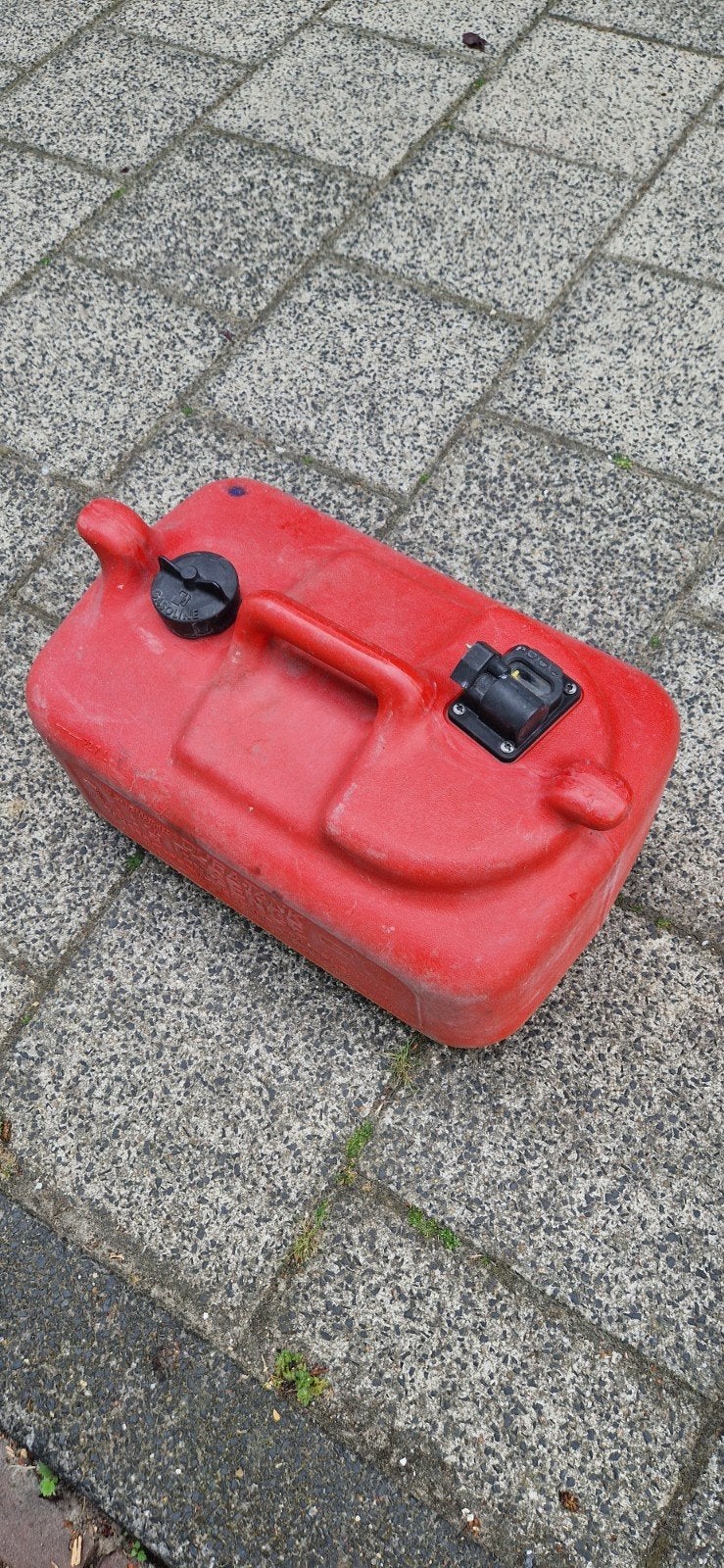 22 liter kunstof tank, Watersport en Boten, Ophalen, Motor en Techniek, Motorboot