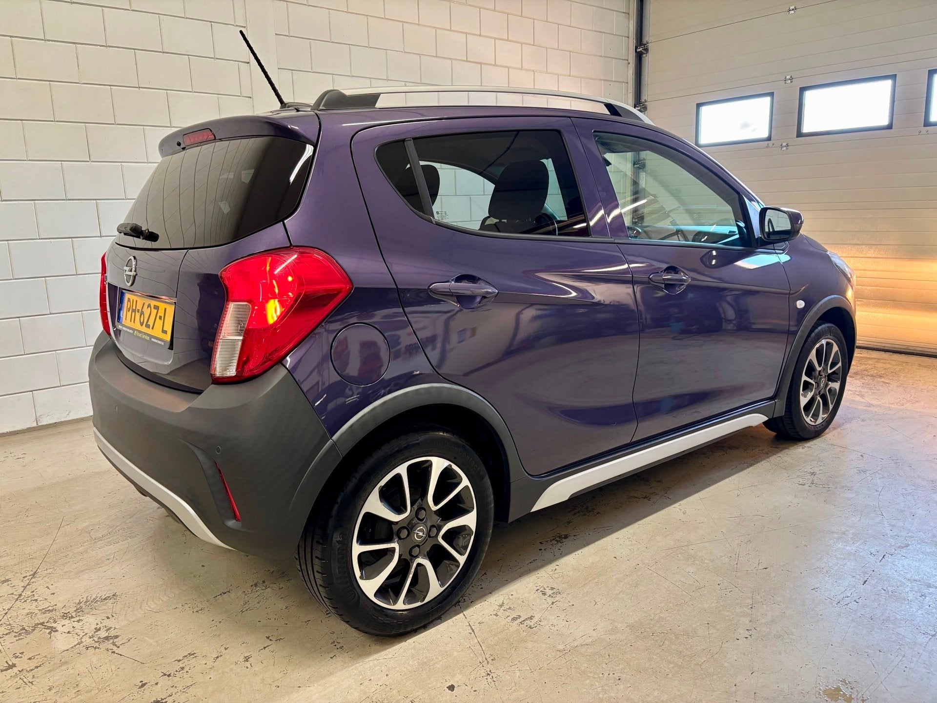 Opel KARL 1.0 Rocks Online Edition Bj.17|Carplay|Stoelverwar, Voorwielaandrijving, 839 kg, Stof, Gebruikt