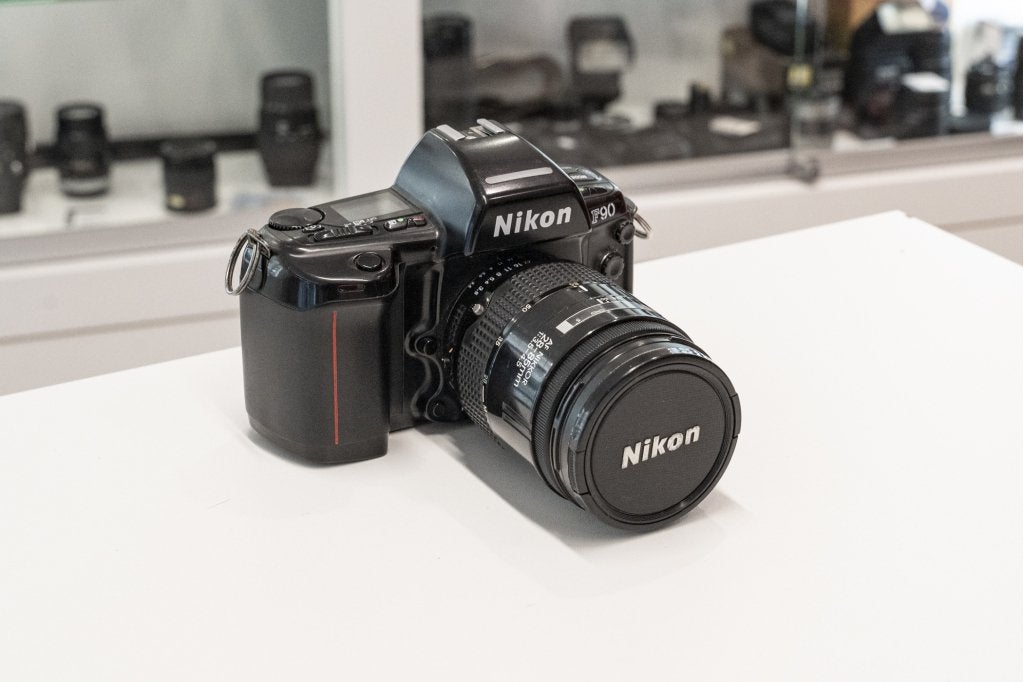 Nikon F90 analoog + 28 - 85 f3.5-4.5 (Doorn), Gebruikt, Spiegelreflex, Niet ingevuld, Nikon