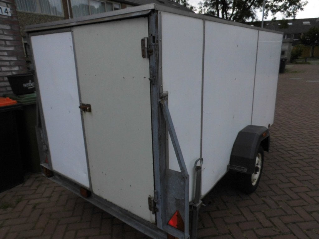 Te koop Gesloten Aanhanger 750 KG  3 m  1.40 m br , 1.40 m h, Ophalen, Gebruikt