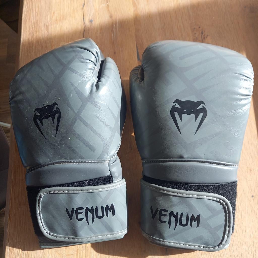 Box handschoenen venum, Ophalen of Verzenden, Zo goed als nieuw, Bokshandschoenen