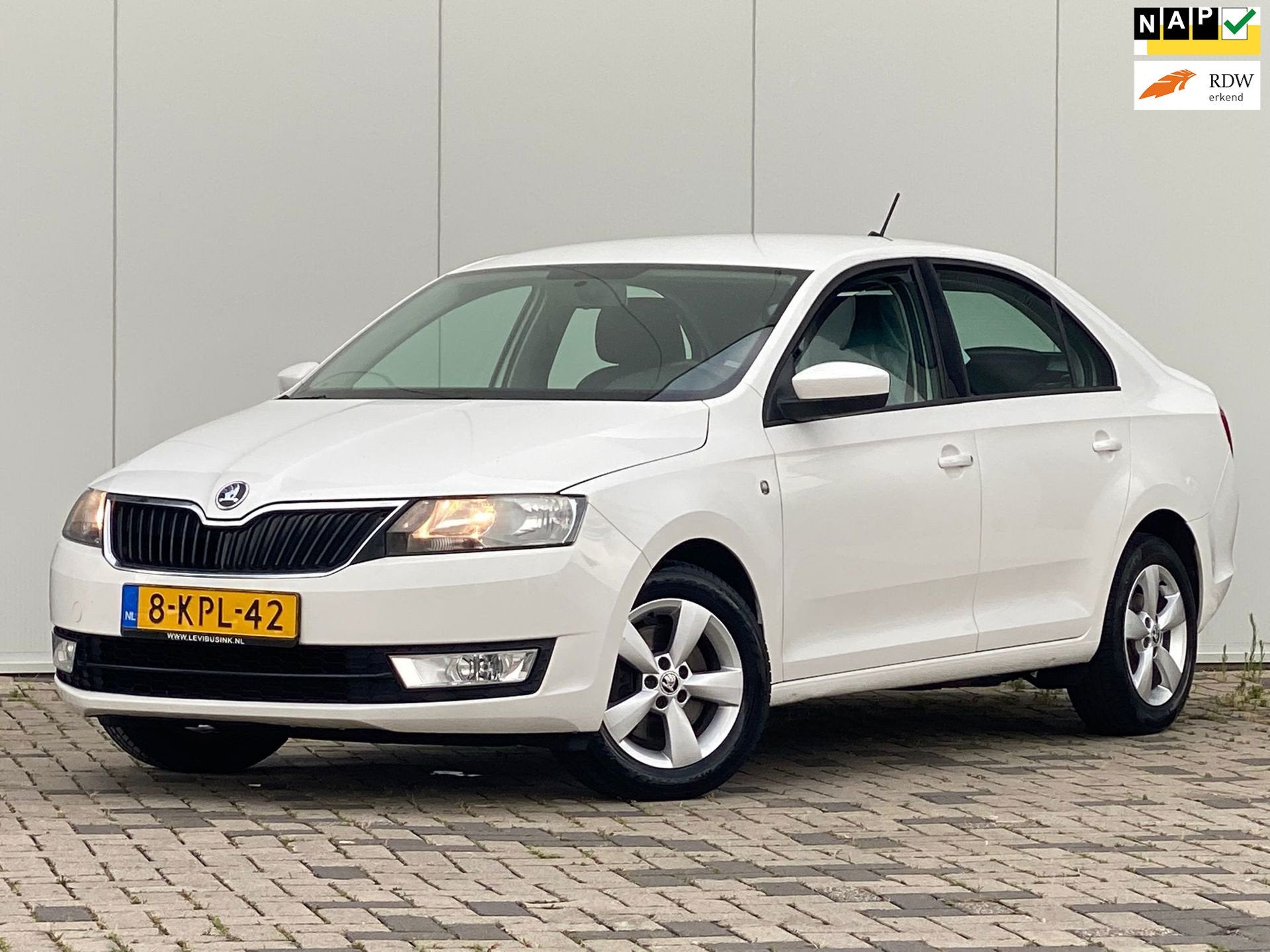 Skoda Rapid 1.2 TSI Greentech Ambition Businessline Plus, Auto's, Voorwielaandrijving, Euro 5, Gebruikt, Origineel Nederlands