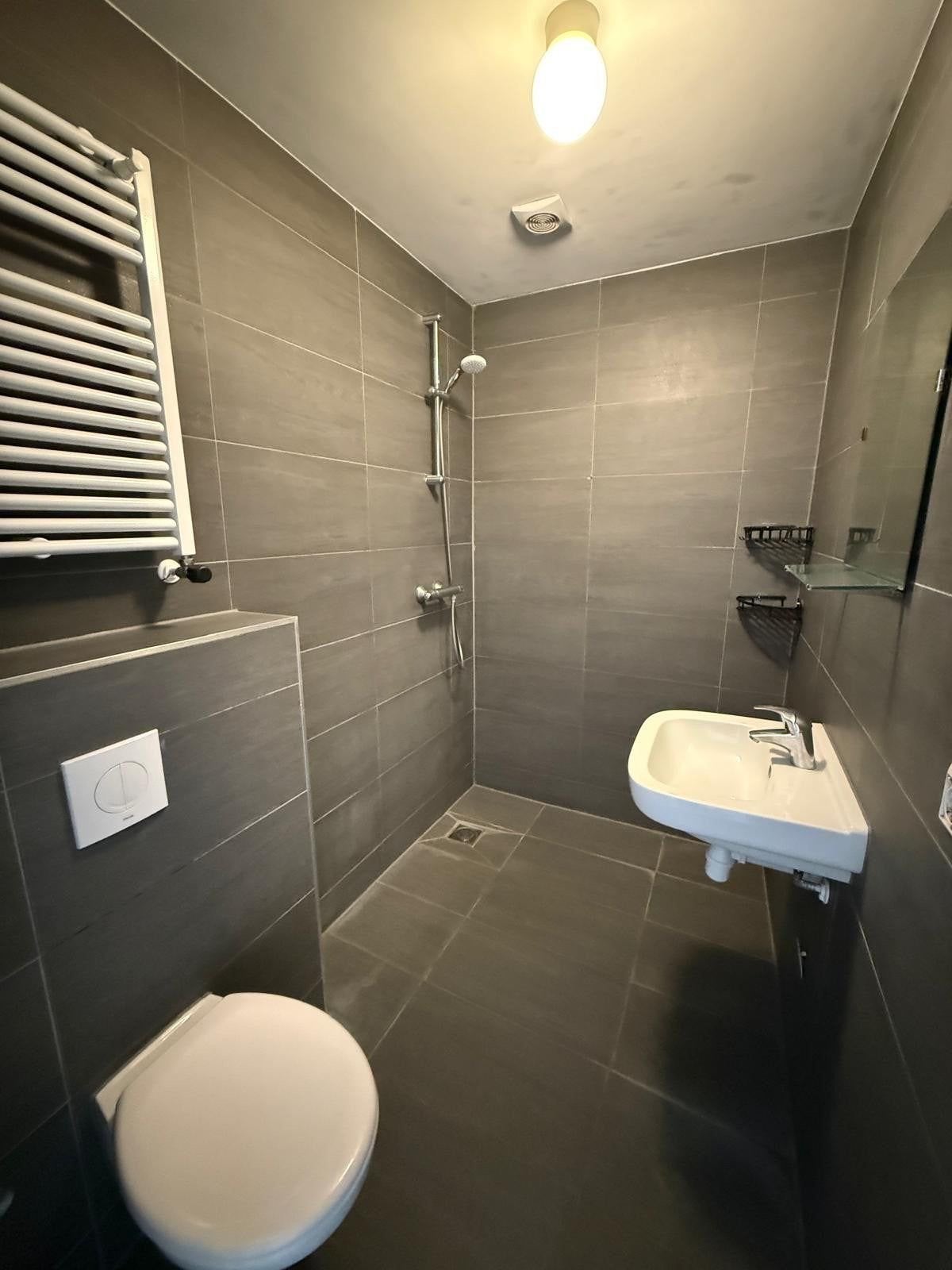 NEW LISTING // Wormer    € 1.450 p/m excl., Huizen en Kamers, Huizen te huur, Via bemiddelaar, 2 kamers, Appartement, Amsterdam