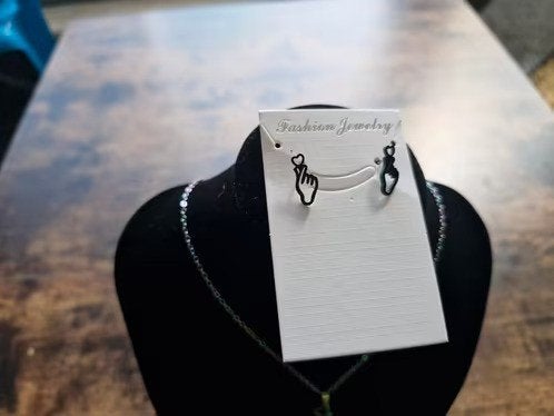 Gekleurd hart met hand en oorbellen roestvrij staal 9 hh, Overige materialen, Overige kleuren, Onbekend, Nieuw