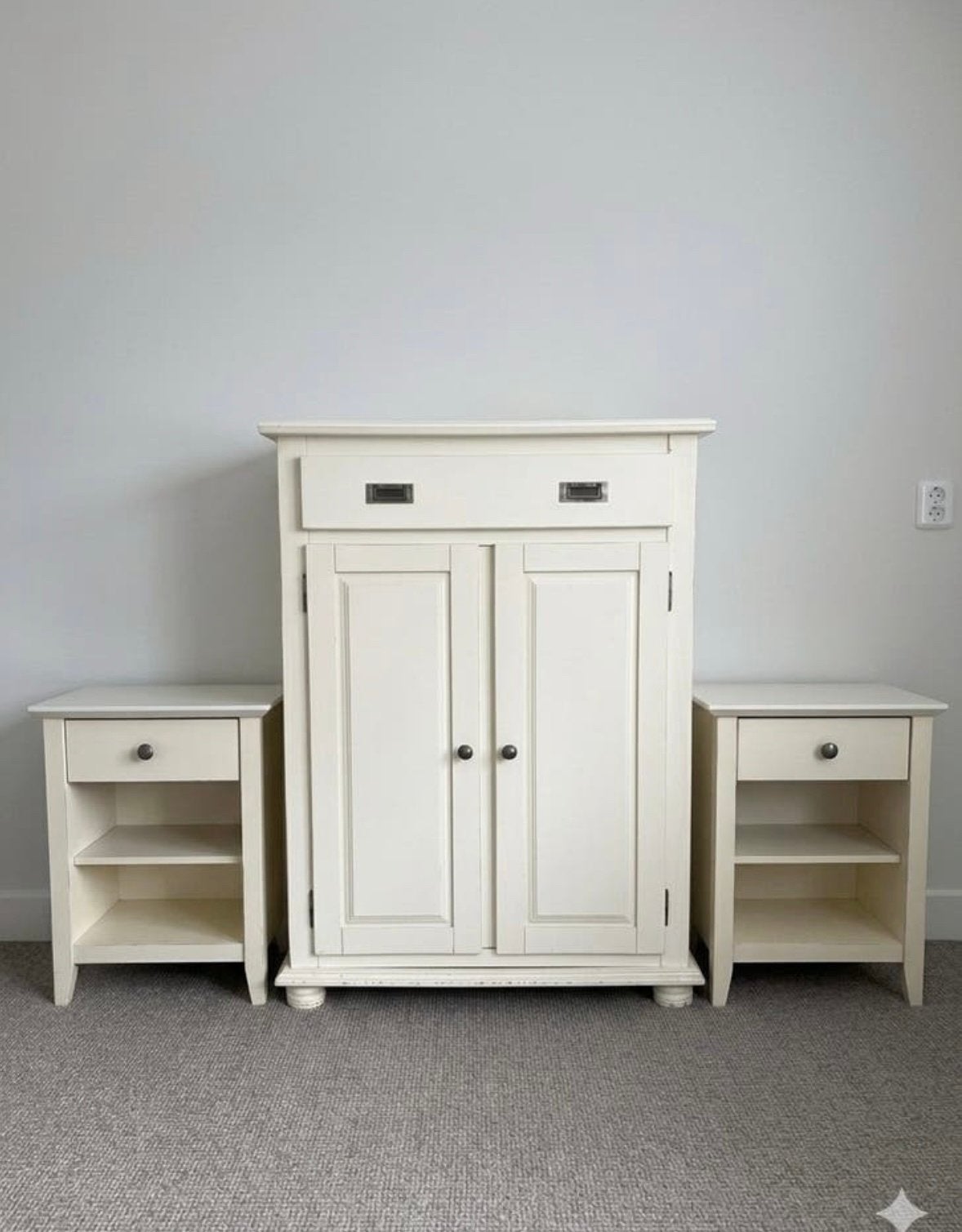 Leuke set meidenkast en 2 nachtkastjes, Ophalen, Gebruikt, Kast, 50 tot 70 cm