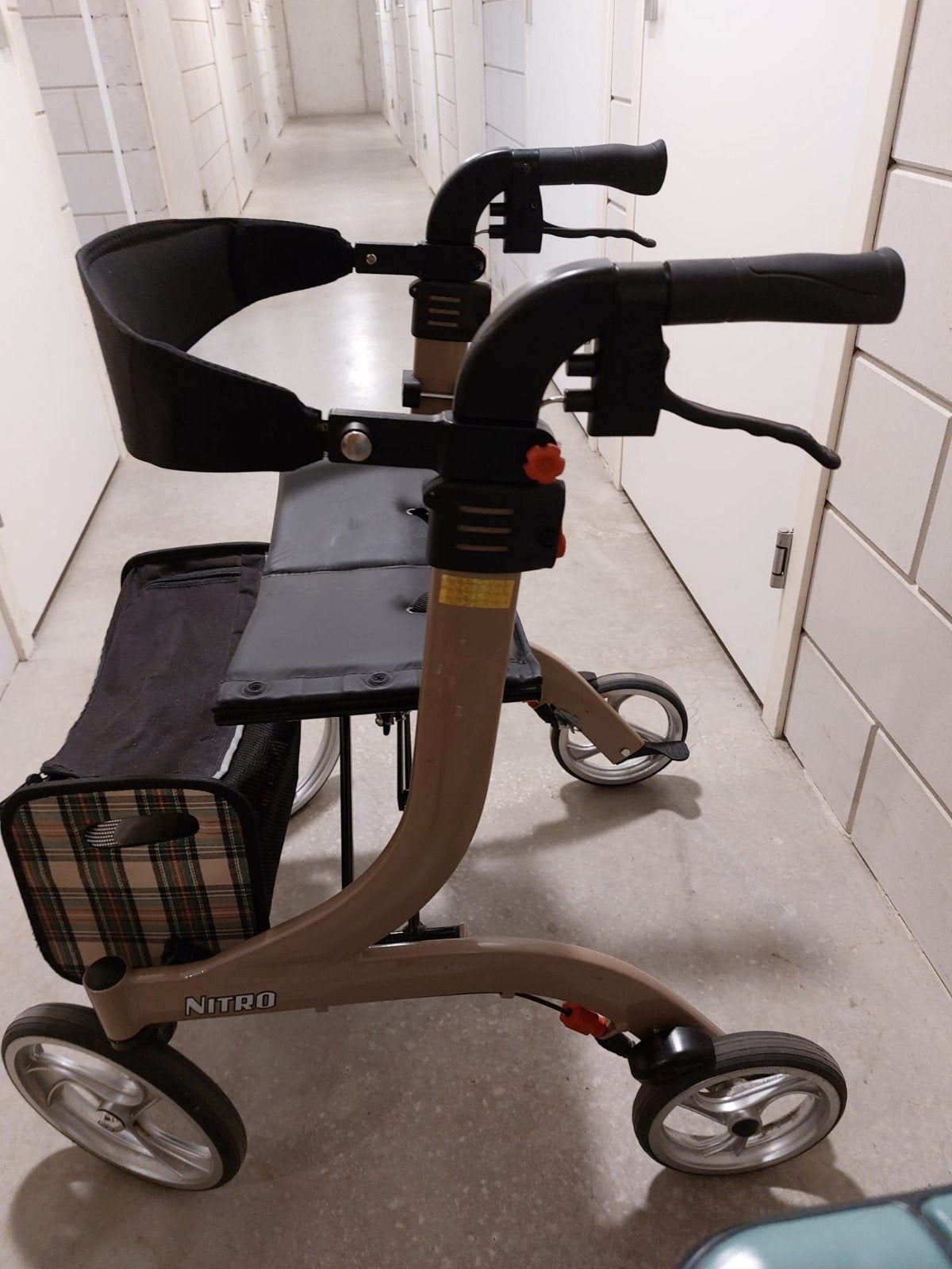 Drive Nitro rollator, Diversen, Ophalen, Lichtgewicht, Zo goed als nieuw
