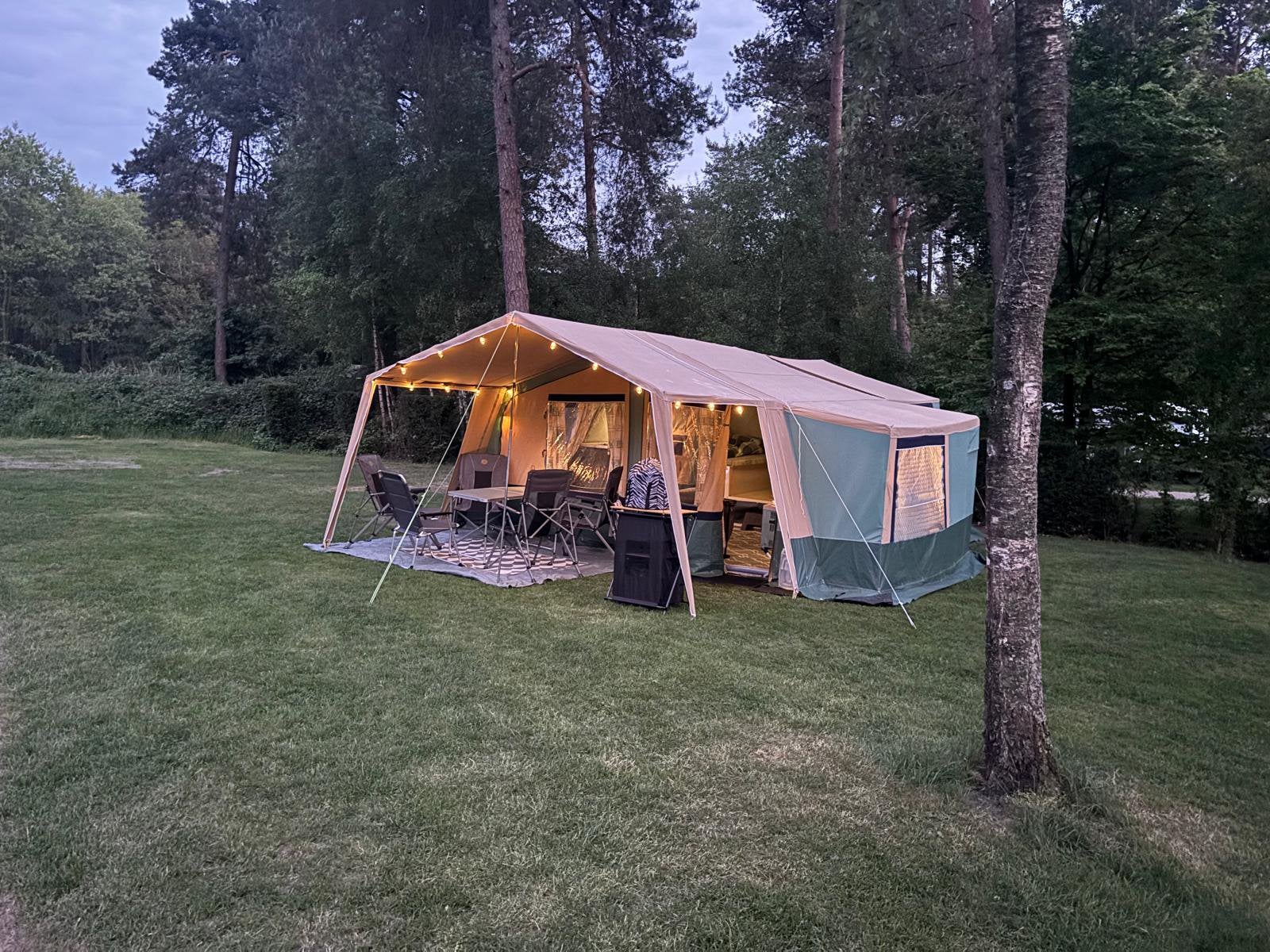 Trigano Vendome Luxe 1996 groen/beige, Caravans en Kamperen, Ophalen, Trigano, Meerkleurig, Aanwezig