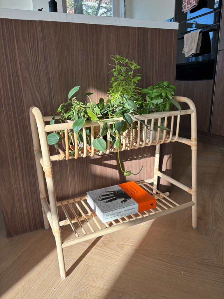 Rotan plantenrek / plantentafeltje, Huis en Inrichting, Woonaccessoires | Overige, Gebruikt, Natuurlijk materiaal, Bruin, Boho
