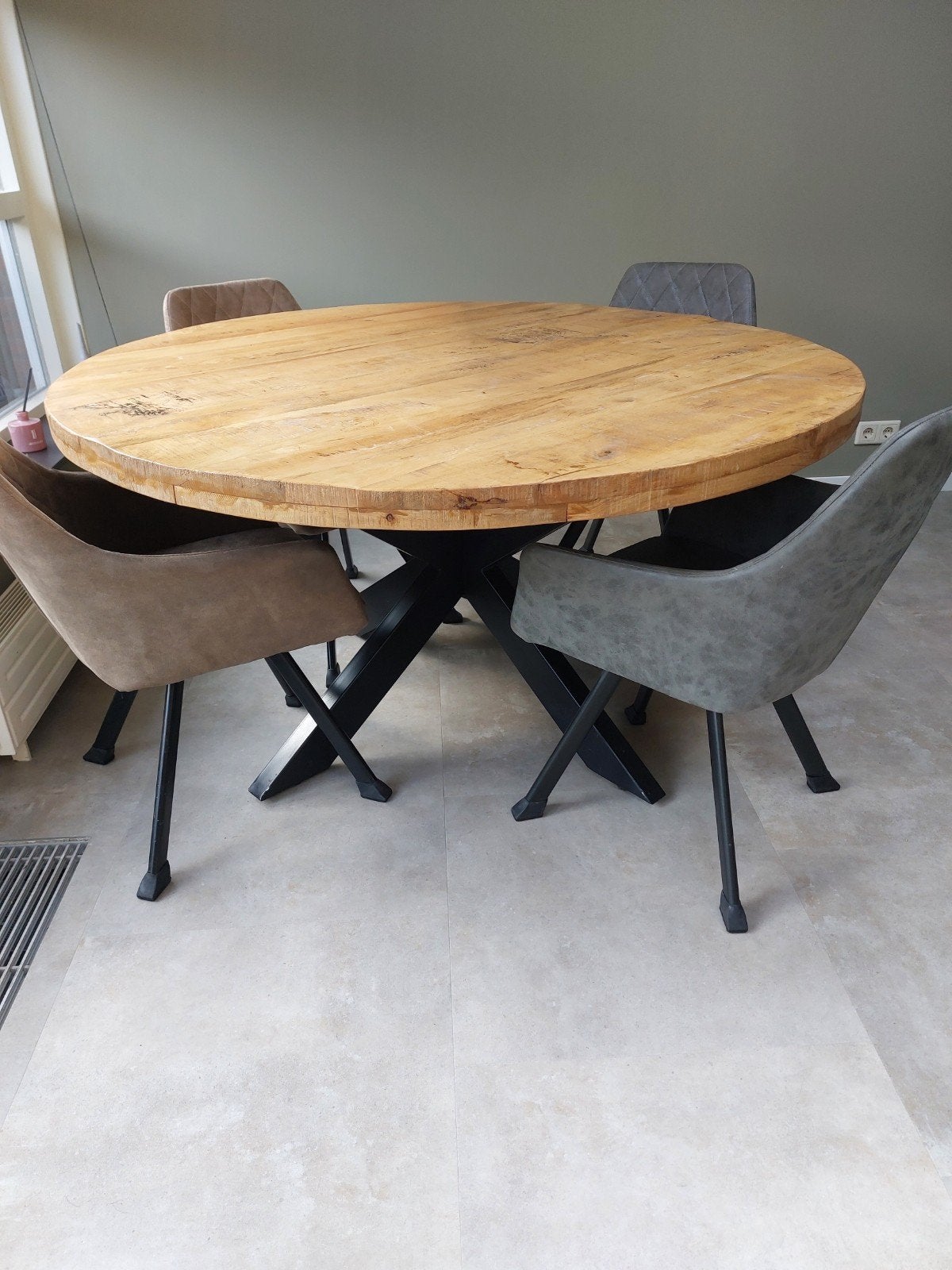 mango houten eet tafel, Rond, Ophalen of Verzenden, Zo goed als nieuw, 100 tot 150 cm