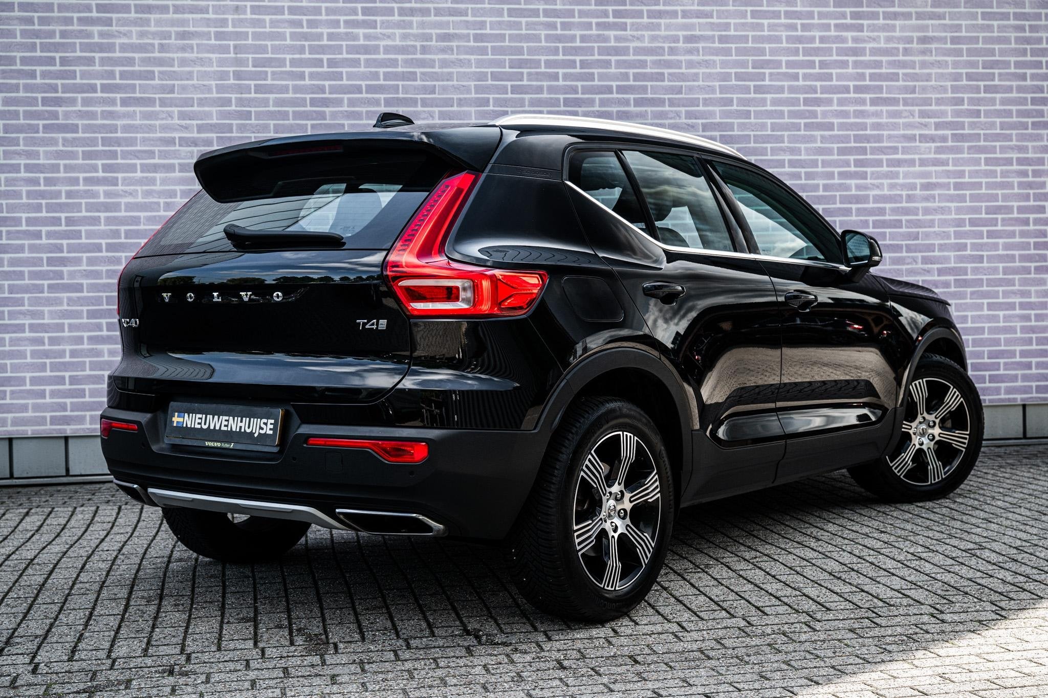 Volvo XC40 2.0 T4 Inscription | Trekhaak | Lederen Bekleding, Auto's, 15 km/l, Euro 6, Zwart, 93 €/maand